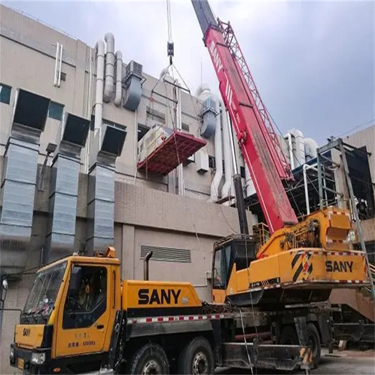 覃塘一百吨吊车吊臂多长