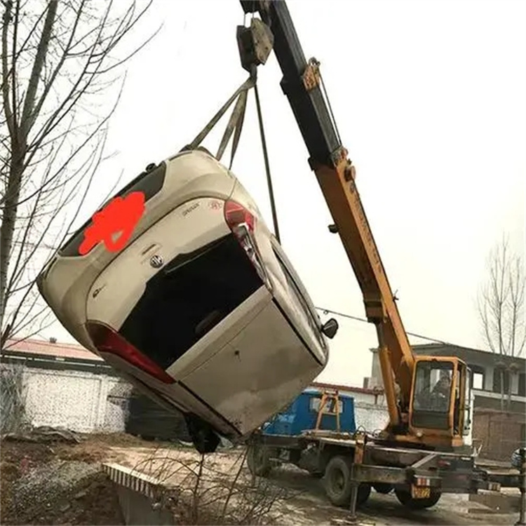 覃塘吊车救援小汽车怎么吊